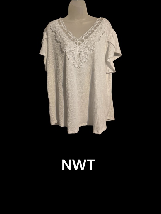 Palm Rio Tops - NWT Gorgeous WHITE/WHITE Crochet Trim V-Neck Top  PLUS:  3X   #11